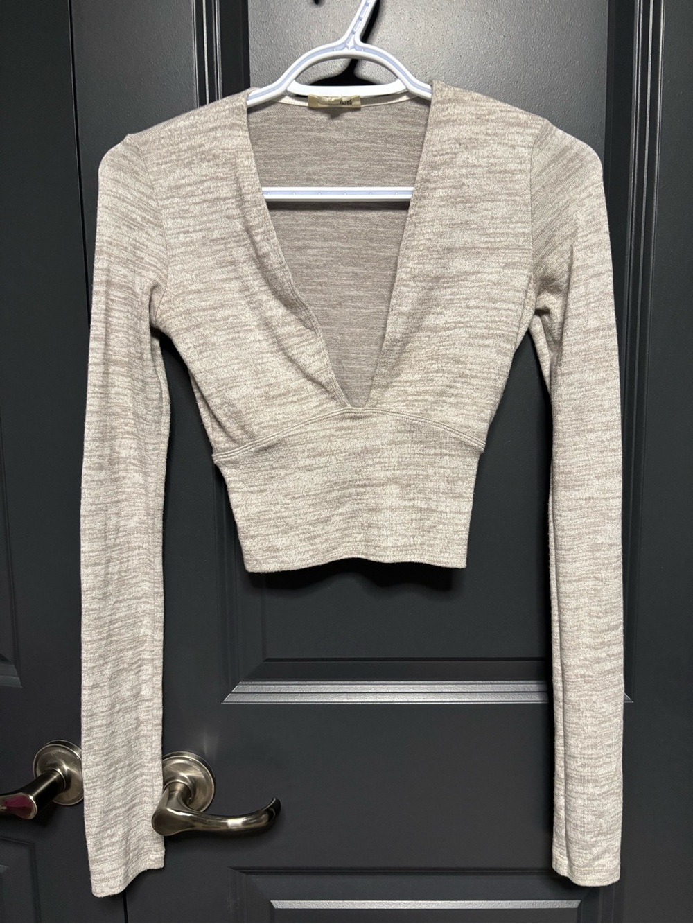 Wilfred Beige Cropped Deep V Knit Top